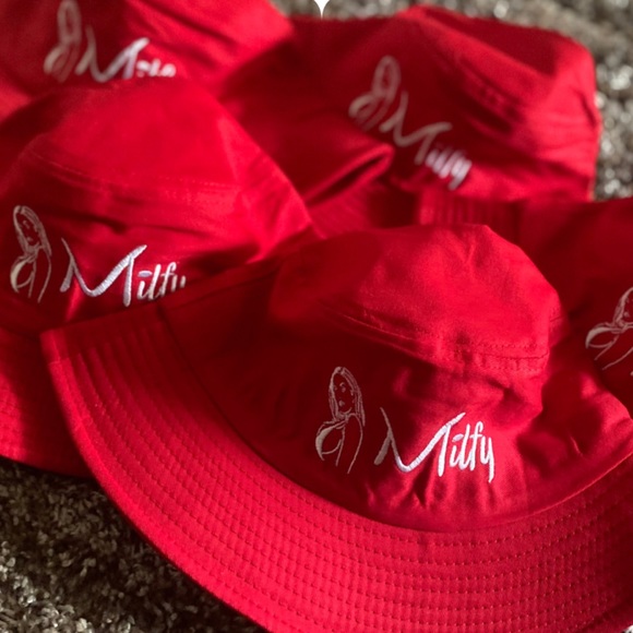 Trendy Red Bucket Hat - Picture 1 of 2